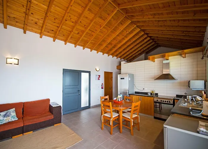 Casa Do Nuno T2 * Varadouro