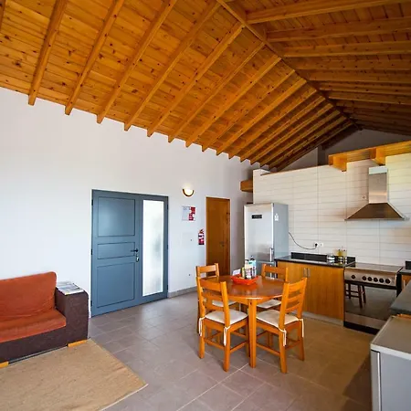 Casa Do Nuno T2 * Varadouro